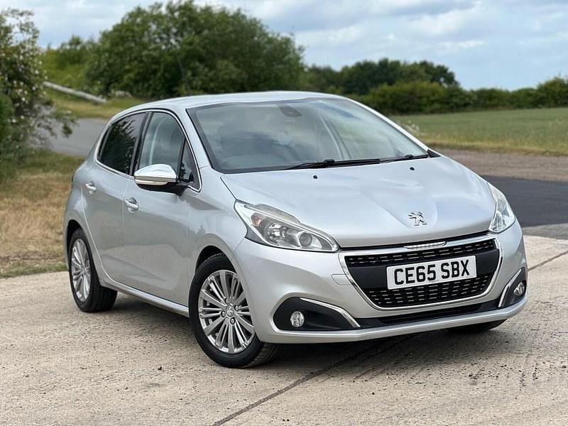 Silver Used 2015 Peugeot 208 Allure Hatchback | £2,500 (Fair price) - Image 1/4
