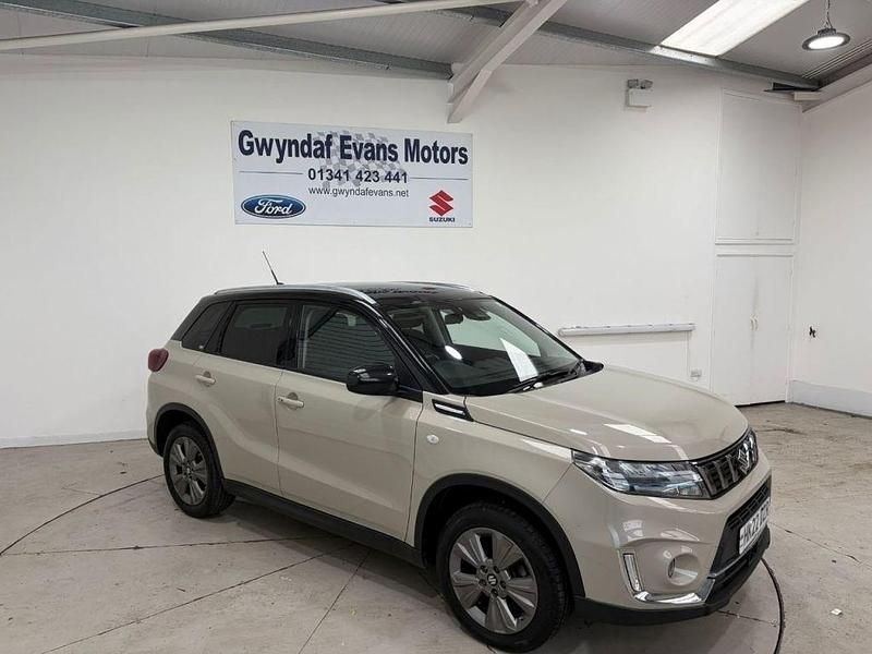 Used Suzuki Vitara SZ-T 129 HP (94 kW) 2022 Cream SUV