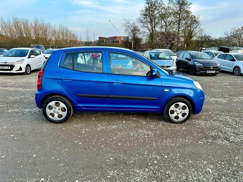 Used Kia Picanto 64 HP (47 kW) 2010 Blue Hatchback