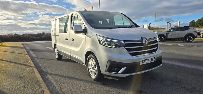 Grey Used 2024 Renault Trafic Van | £26,750 (Expensive) - Image 1/4