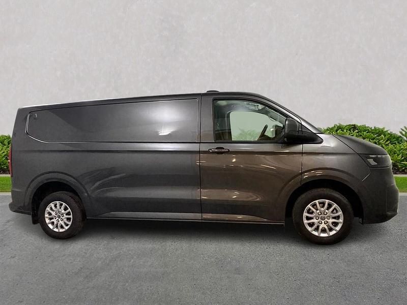 Begagnad VW Transporter Pro 2025 Grå Van