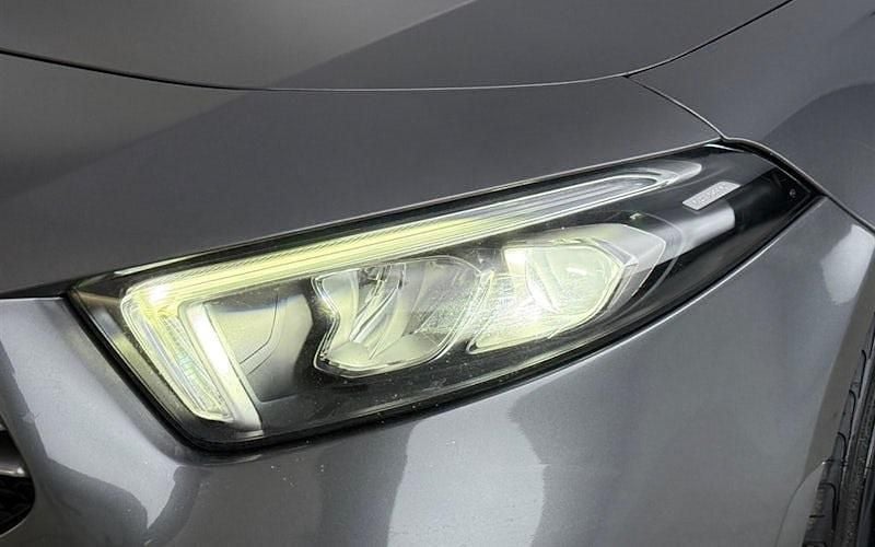 Usado Mercedes A35 AMG AMG 306 HP (225 kW) 2019 Cinzento Citadino