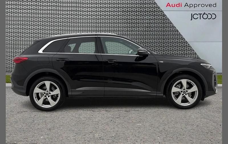 Used Audi Q5 S-Line 200 HP (147 kW) 2025 Black SUV