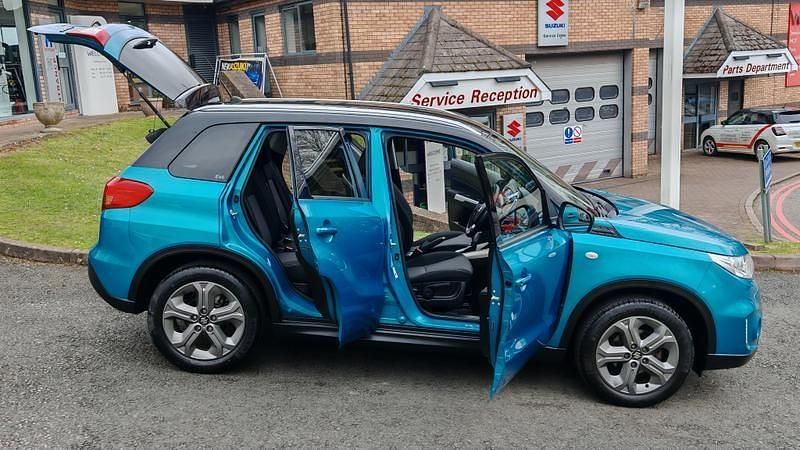 Second-hand Suzuki Vitara SZ-T 120 CP (88 kW) 2018 Turcoaz SUV