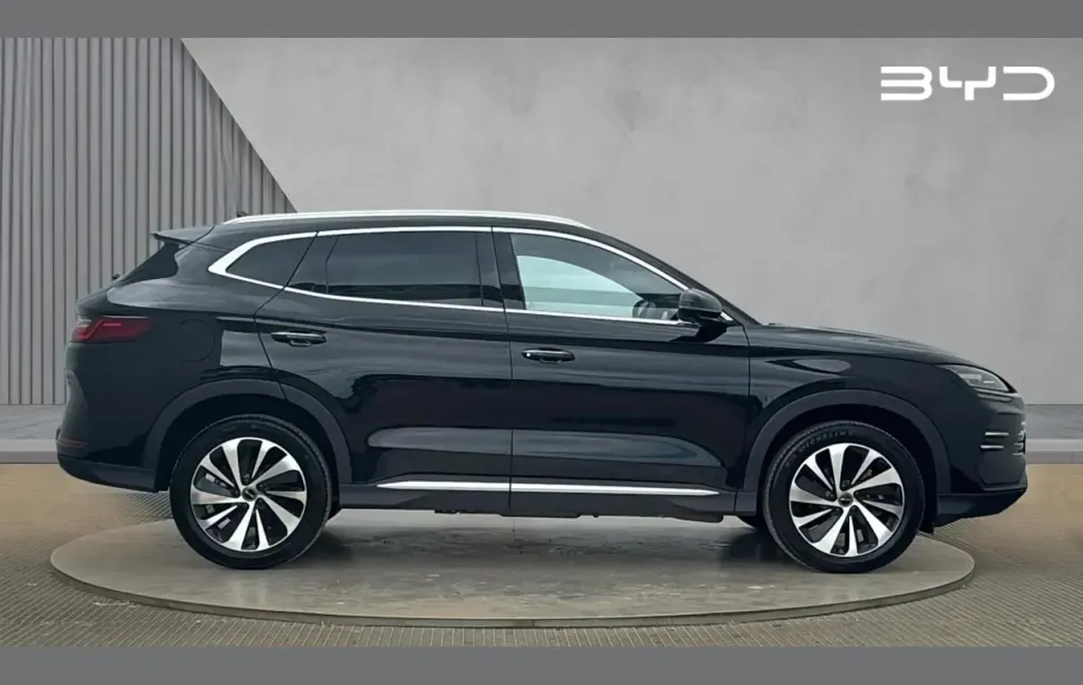 Used BYD Seal U Comfort 218 HP (160 kW) 2025 Black SUV