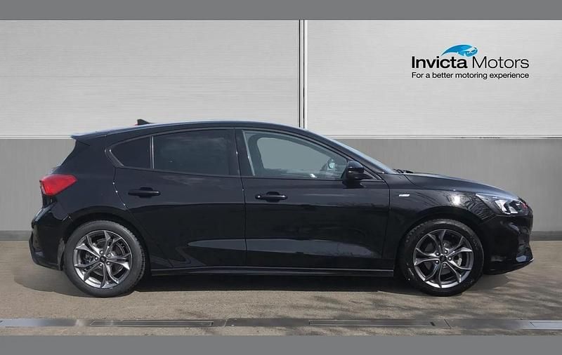 Used Ford Focus ST-Line 125 HP (91 kW) 2022 Black Hatchback