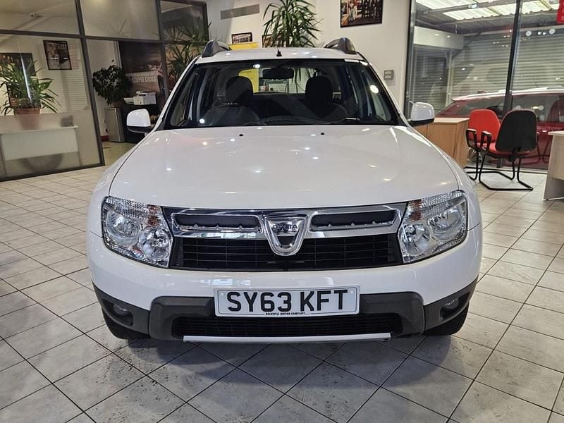 Used Dacia Duster Lauréate 110 HP (80 kW) 2013 White SUV