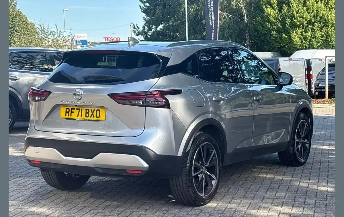 Used Nissan Qashqai Tekna 138 HP (101 kW) 2022 Silver SUV