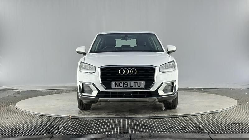 Used Audi Q2 Design 116 HP (85 kW) 2019 White SUV