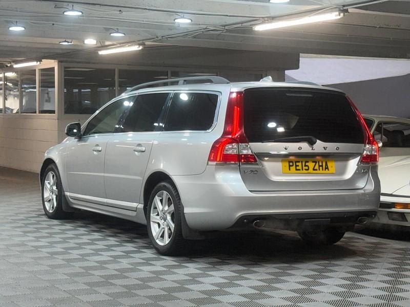 Used Volvo V70 SE 2015 Silver Estate