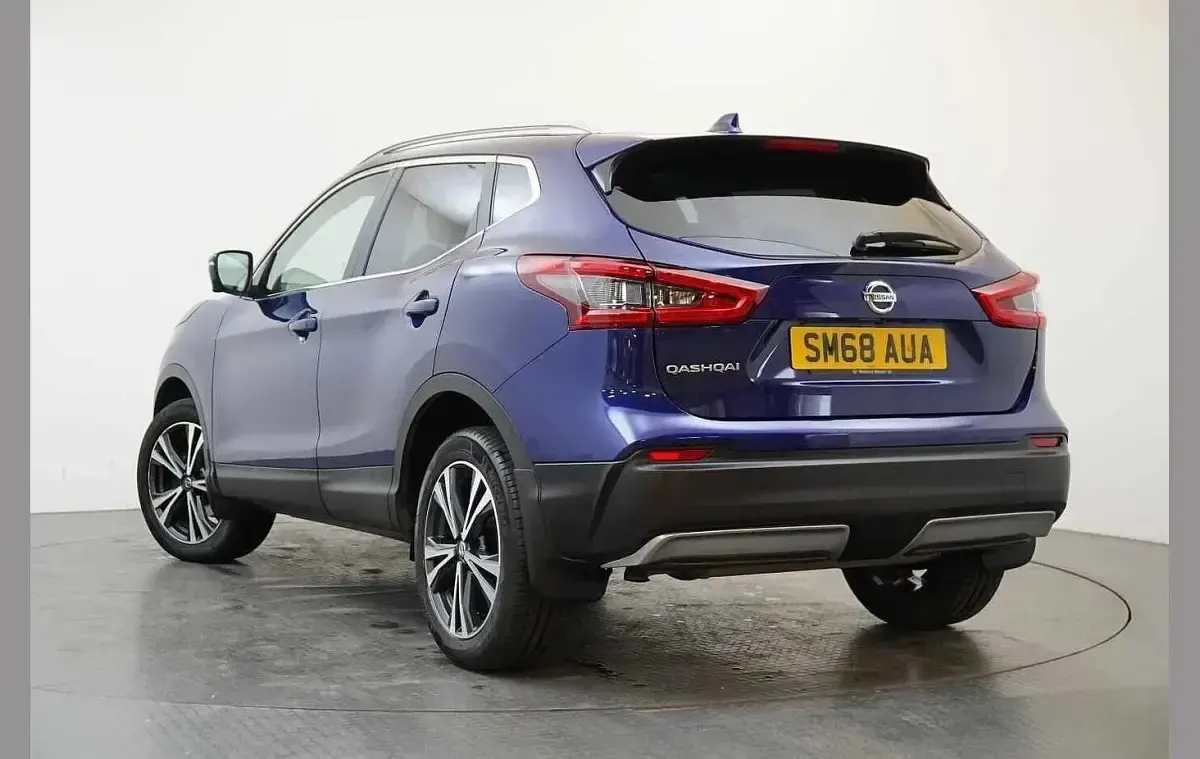 Used Nissan Qashqai N-Connecta 138 HP (101 kW) 2018 Blue SUV