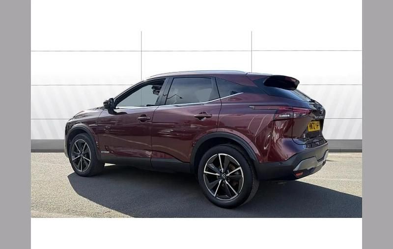 Used Nissan Qashqai Tekna 190 HP (139 kW) 2023 Red SUV