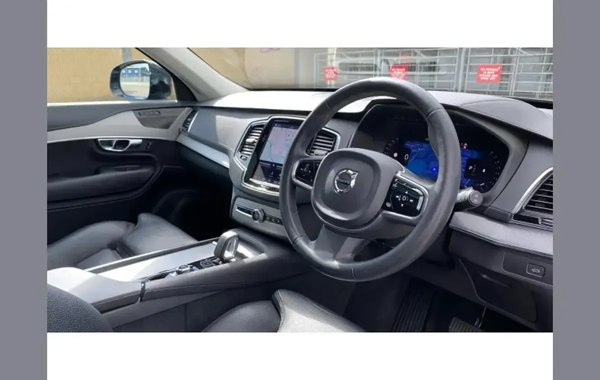 Used Volvo XC90 Plus 250 HP (183 kW) 2022 Blue SUV
