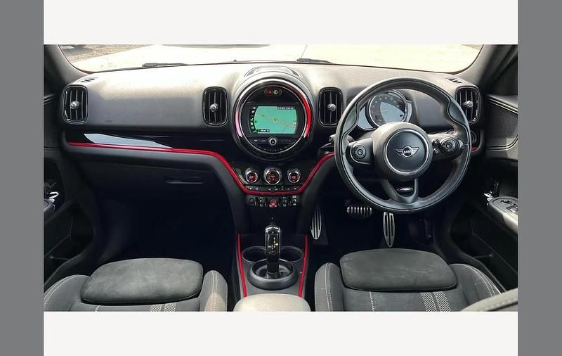 Used Mini Cooper D Countryman Sport 150 HP (110 kW) 2019 Grey SUV