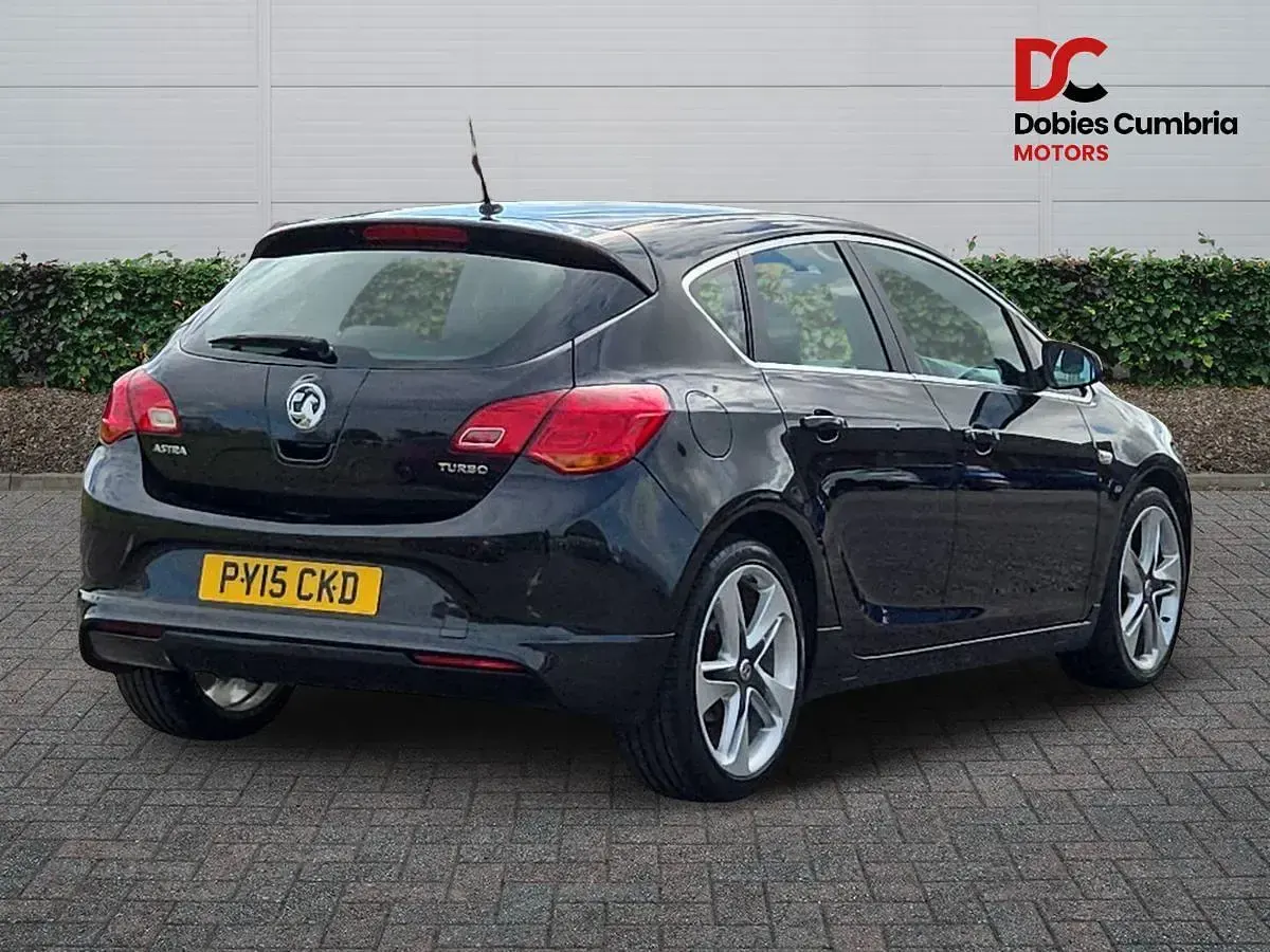 Used Vauxhall Astra Edition 140 HP (102 kW) 2015 Black Hatchback