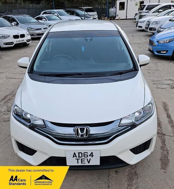 White Used 2025 Honda Fit Hybrid Estate | £6,499 (Super price) - Image 1/4