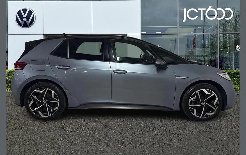 Used VW ID.3 Pro 106 kW (145 HP) 2022 Blue Hatchback