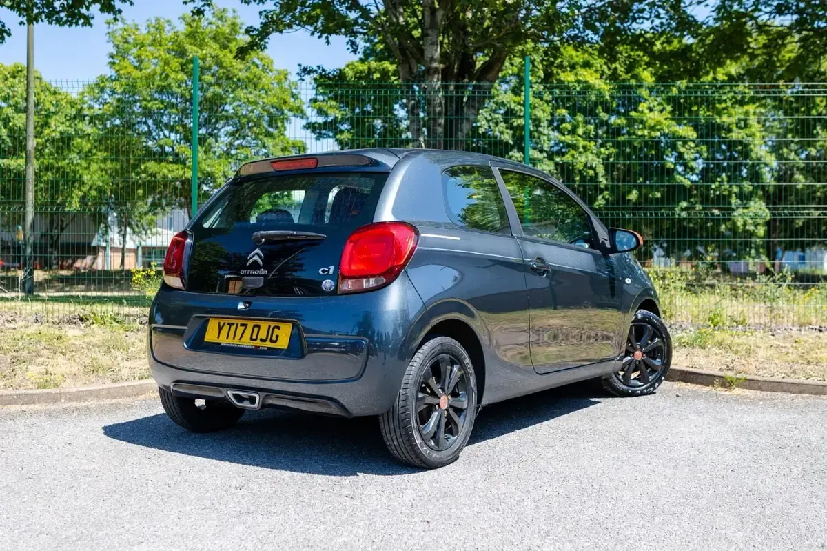 Used Citroën C1 Furio 68 HP (50 kW) 2017 Grey Hatchback