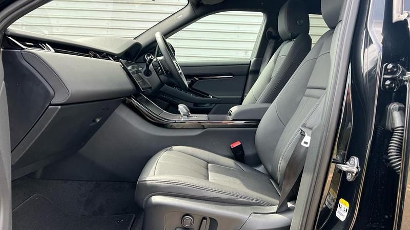 Used Land Rover Range Rover evoque 204 HP (150 kW) 2025 Santorini black SUV