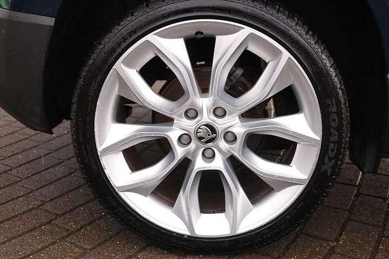 Used Skoda Karoq SE L 113 HP (83 kW) 2020 Petrol blue metallic SUV