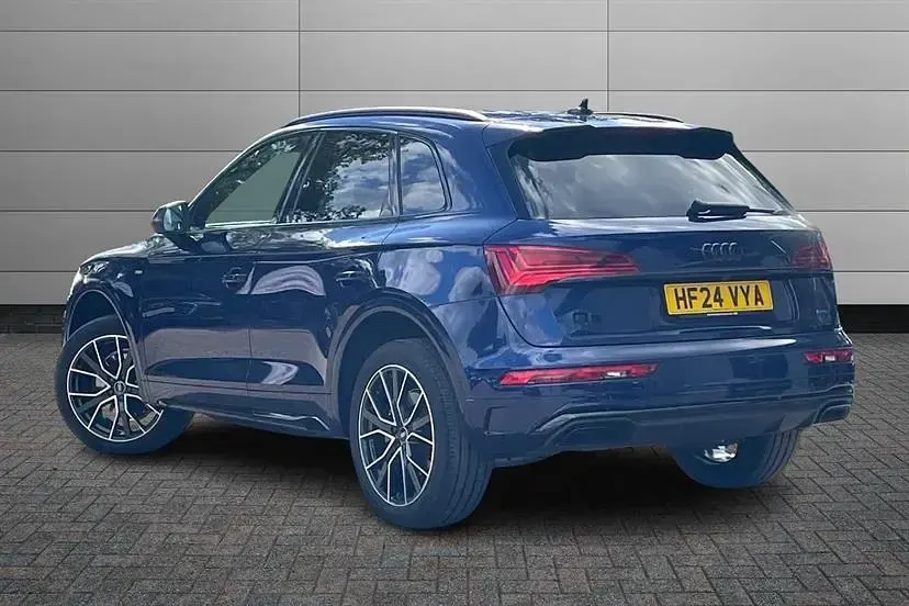 Used Audi Q5 Black Edition 265 HP (194 kW) 2024 Blue SUV