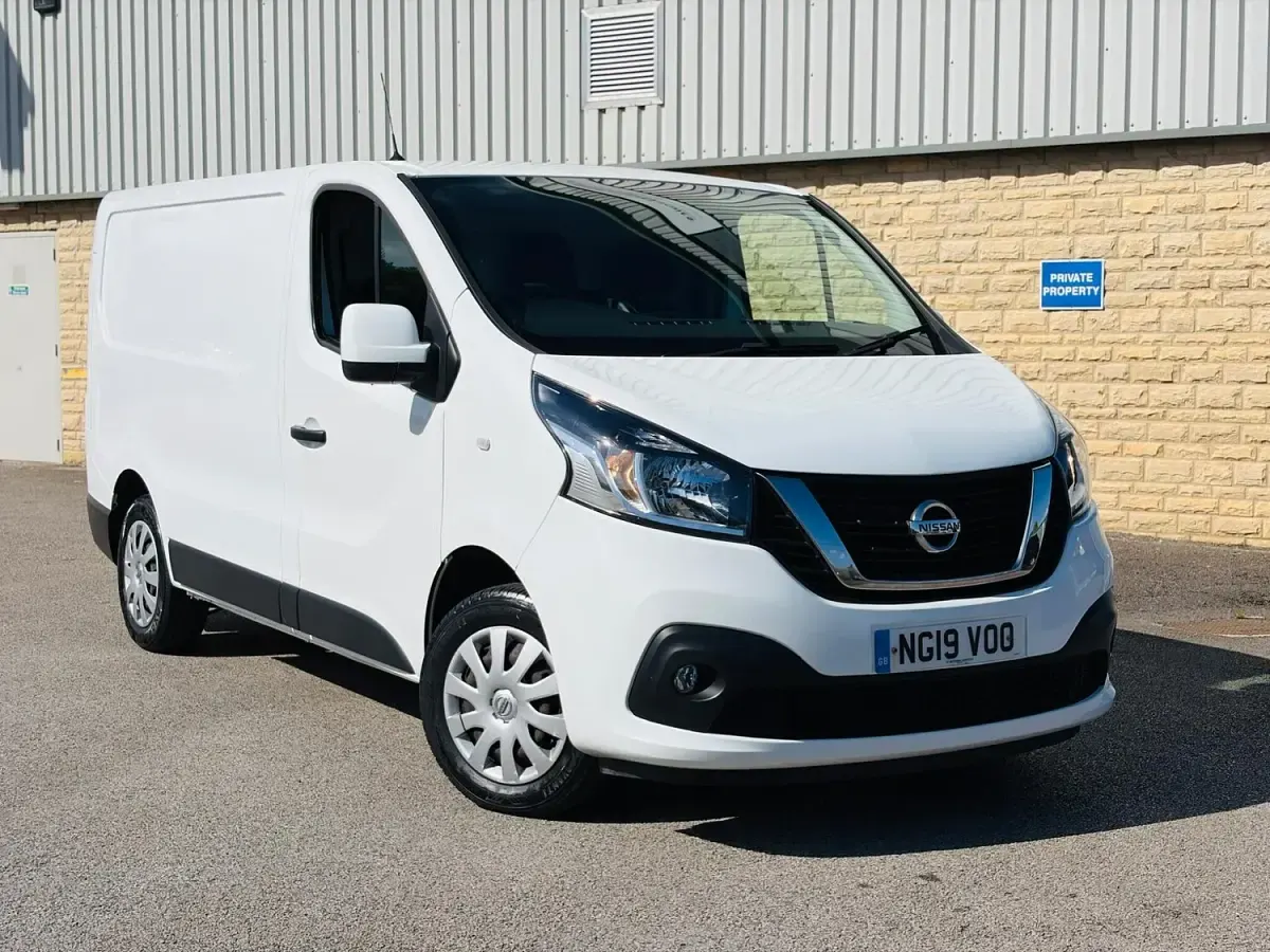 Used Nissan NV300 Acenta 120 HP (88 kW) 2019 White Van