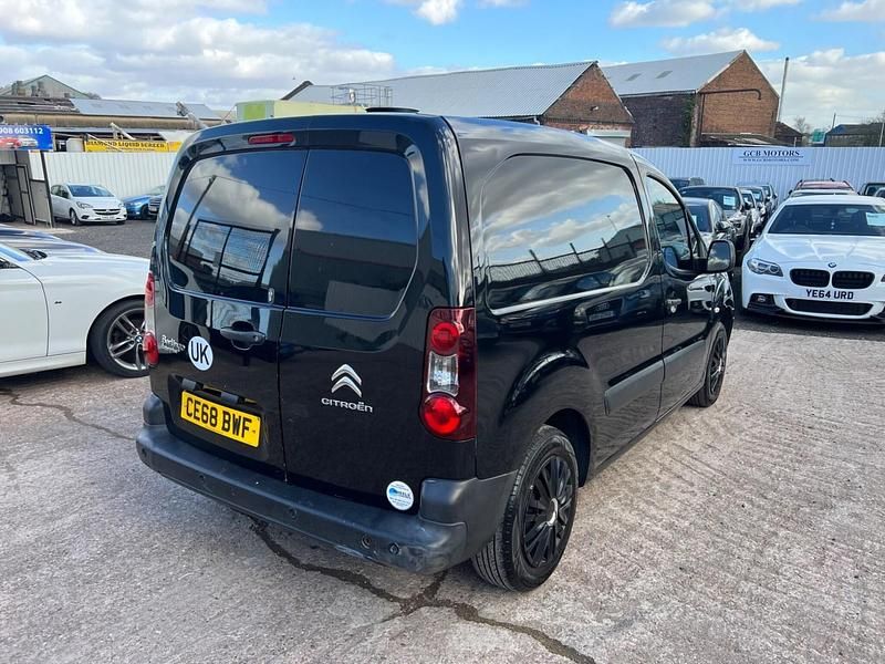 Usado Citroën Berlingo 75 CV (55 kW) 2018 Negro Monovolumen