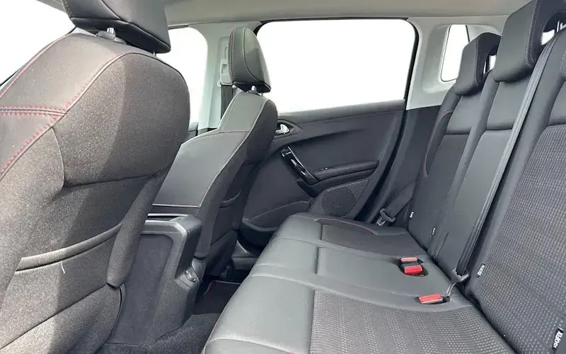 Used Peugeot 2008 GT-line 110 HP (80 kW) 2019 Black SUV