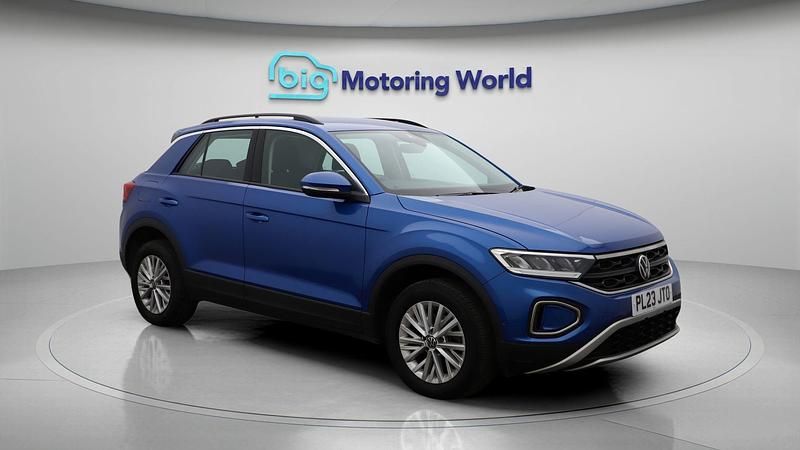 Blue Used 2023 VW T-Roc S SUV | £15,500 (Fair price) - Image 1/4