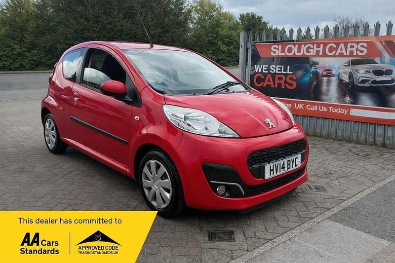 Used Peugeot 107 Active 68 HP (50 kW) 2014 Red Hatchback
