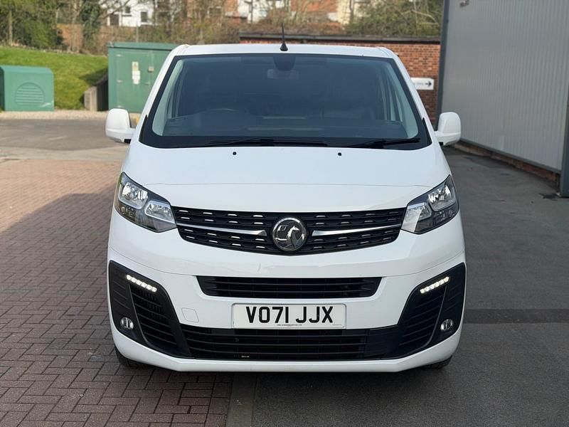 Used Vauxhall Vivaro Sportive 100 HP (73 kW) 2021 White MPV