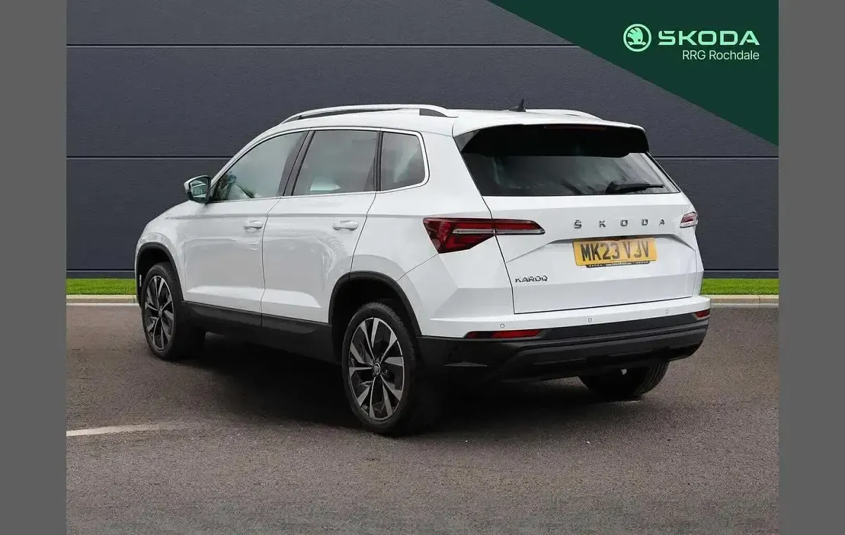 Used Skoda Karoq SE L 150 HP (110 kW) 2023 Moon white metallic SUV