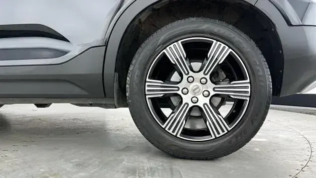 Usado Volvo XC40 Inscription 161 CV (118 kW) 2021 Negro SUV