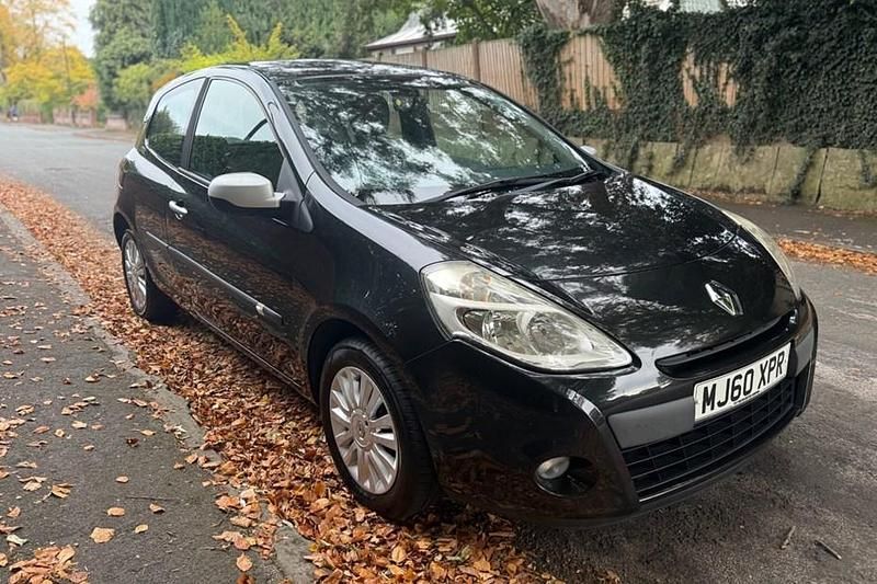 Black Used 2010 Renault Clio II Hatchback | £2,395 (Fair price) - Image 1/1