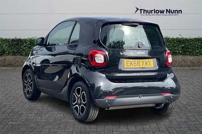 Usado Smart ForTwo Coupé Premium 71 HP (52 kW) 2018 Preto Coupé