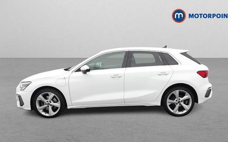 Used Audi A3 Sportback e-tron S-Line 204 HP (150 kW) 2025 Hatchback