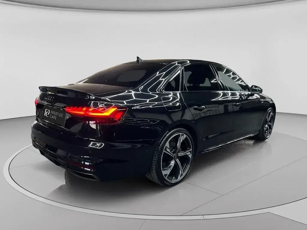 Gebraucht Audi A4 Black Edition 150 PS (110 kW) 2024 Schwarz Limousine