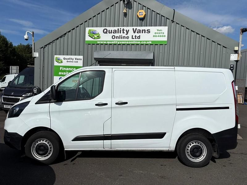 White Used 2022 Ford Transit Custom | £13,950 (Super price) - Image 1/4
