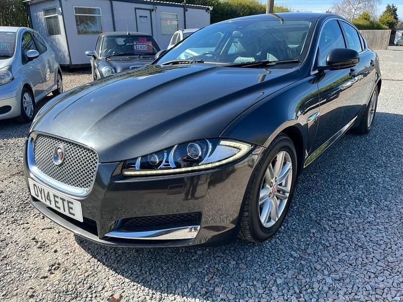 Used Jaguar XF Luxury 200 HP (147 kW) 2014 Grey Sedan