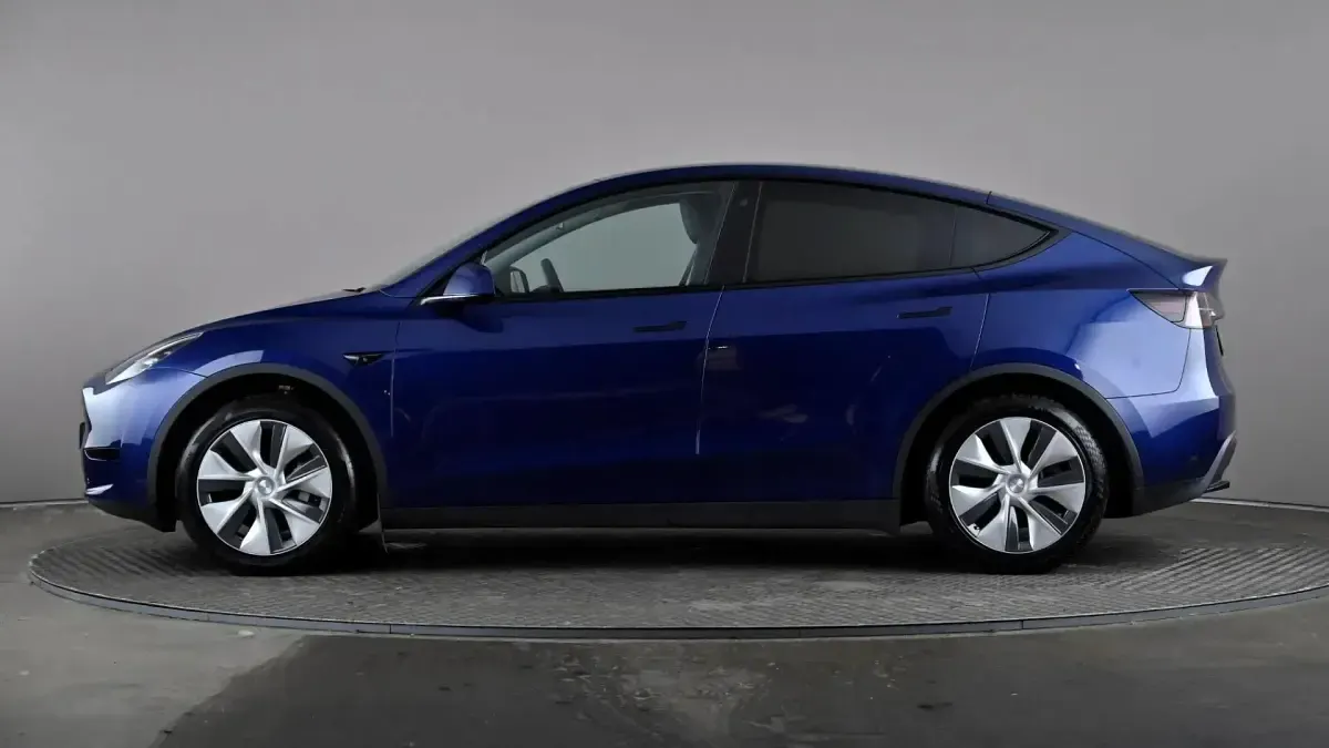 Usado Tesla Model Y RWD 219 kW (299 HP) 2023 Azul SUV