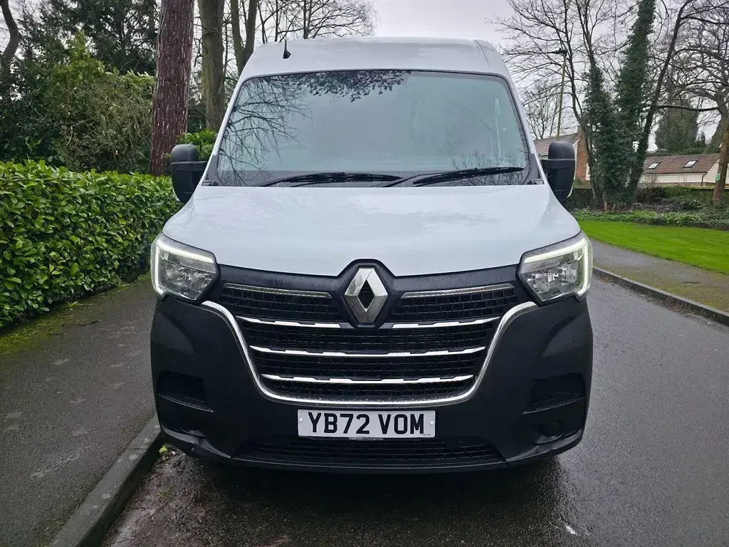 Used Renault Master Business 2023 White MPV