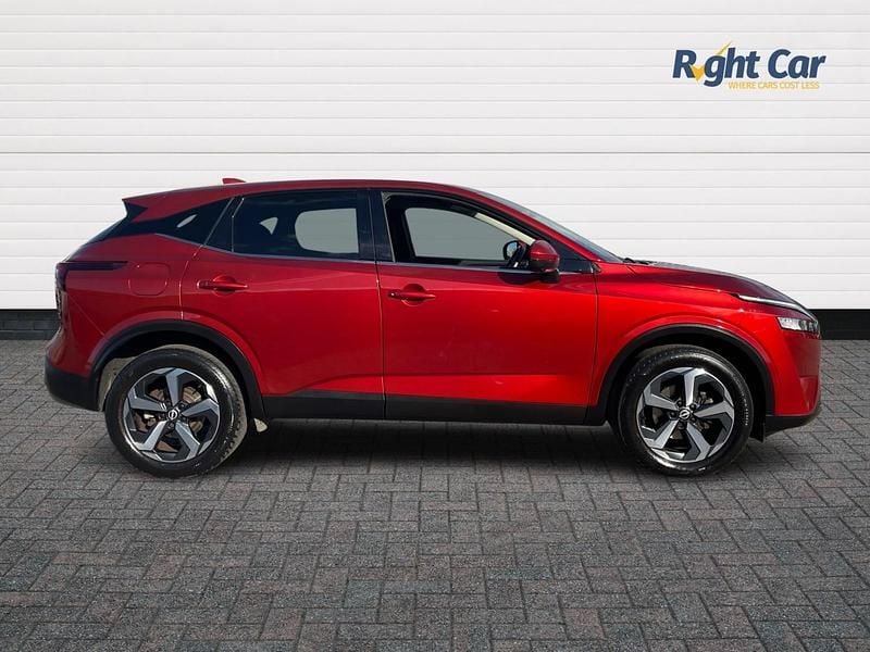 Used Nissan Qashqai N-Connecta 2022 Red SUV