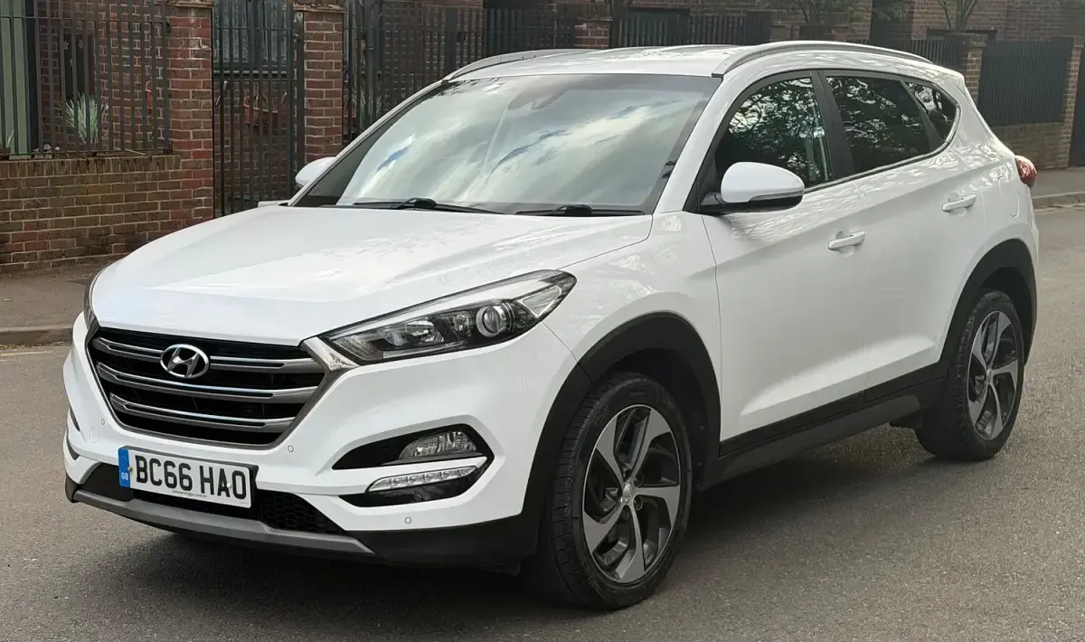 Used Hyundai Tucson Premium 141 HP (103 kW) 2017 White SUV