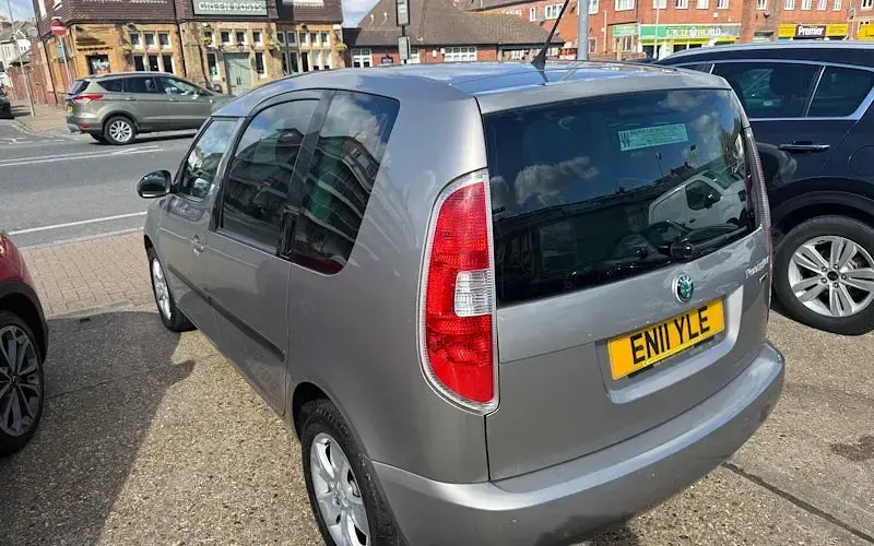 Used Skoda Roomster SE 105 HP (77 kW) 2015 MPV