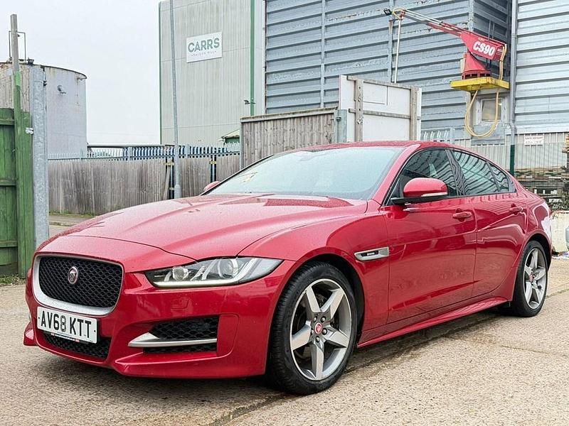 Used Jaguar XE R-Sport 180 HP (132 kW) 2018 Red Sedan
