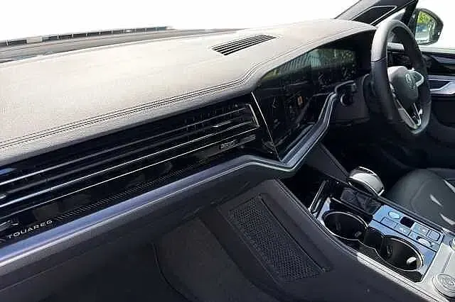 Used VW Touareg Black Edition 286 HP (210 kW) 2025 Black SUV