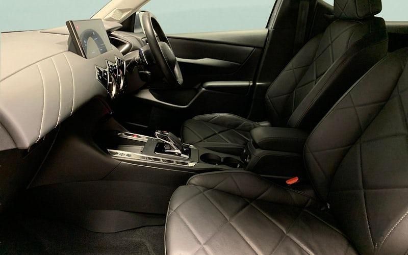 Used DS Automobiles DS3 Rivoli 131 HP (96 kW) 2022 Hatchback