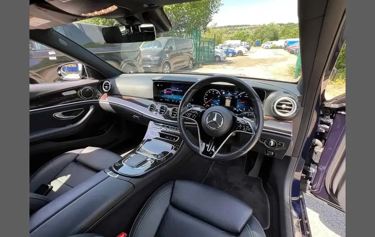 Used Mercedes E220 191 HP (140 kW) 2021 Blue Estate