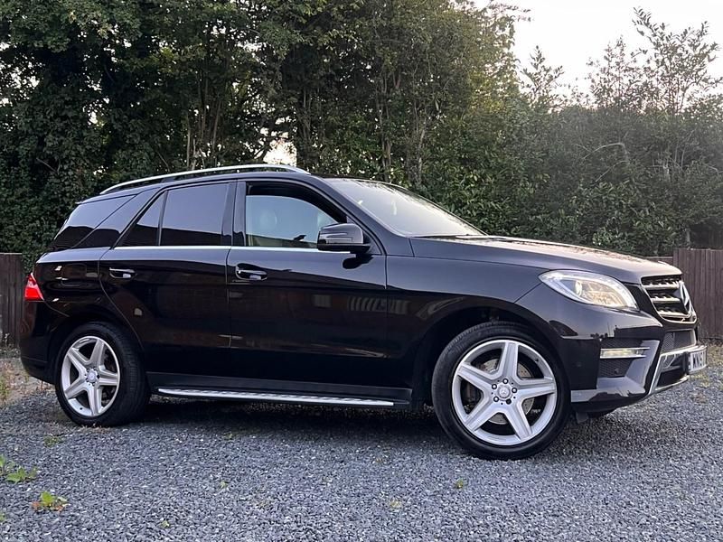 Black Used 2015 Mercedes ML250 AMG line SUV | £11,750 (Fair price) - Image 1/4