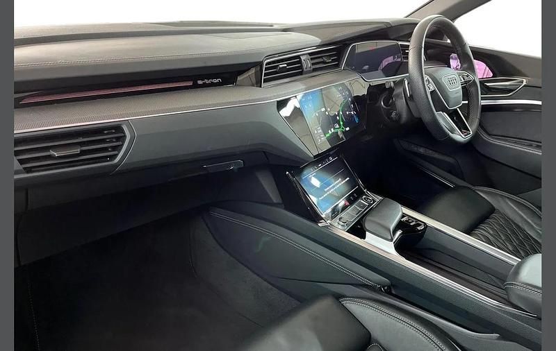 Used Audi Q8 e-tron Comfort 300 kW (408 HP) 2024 Black SUV